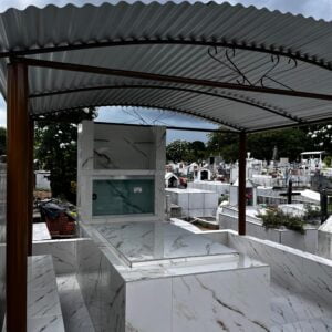 Restauramos seu mausoléu, tumulo ou jazigo!